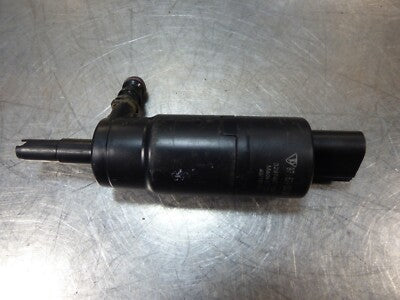 Porsche Panamera 970 Orig Washer Fluid pump Waschwasserpumpe 97062450200 – Produktansicht 1