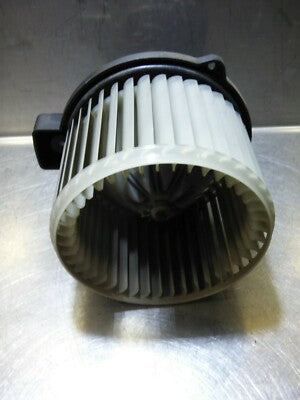 Smart Fortwo 450 Cabrio 2001 Gebläsemotor Gebläse Motor Lüfter BOSCH ORIGINAL gebraucht - 0130101113 – Produktansicht 2