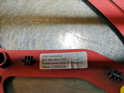 Audi Q2 Rechts Tangorot 81C880492A VT4 ORIGINAL gebraucht - Knieeinweise – Produktansicht 3