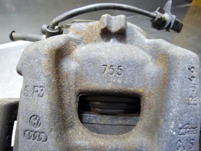 Audi A4 8K2 B8 2.0 TDI Bremssättel vorne links 755 – Produktansicht 4