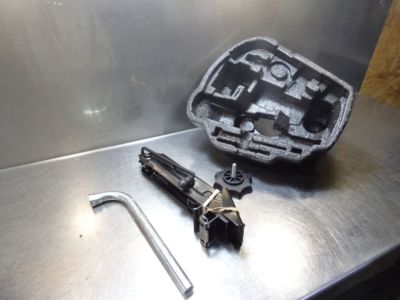 VW Fox 1.2 6V 1J0012115 / 1J0 012 115 / 5Z0011031J / 5Z0 011 031 J ORIGINAL gebraucht - Bordwerkzeug – Produktansicht 2