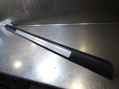 AUDI A8 4E Einstiegsleiste Leiste vorne links 4E0853985C ORIGINAL gebraucht - Facelift – Produktansicht 1