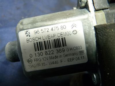 Peugeot 308 SR Bj.:2011 Fensterhebermotor vorne rechts 9657247580 / 96572475 80 – Produktansicht 3