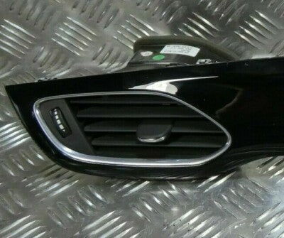 Opel Astra K 2017 Luftdüse Luftströmer Aussen Links GM 39079603 schwarz – Produktansicht 2