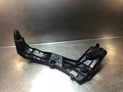 AUDI Q2 Orig. Halter Führungsprofil hinten Links Stoßstange ORIGINAL gebraucht - 81A807253 – Produktansicht 1