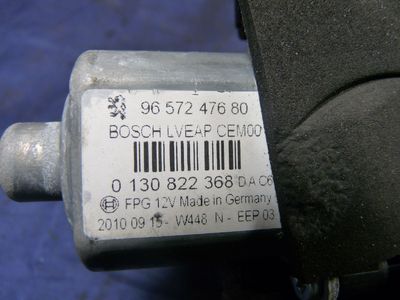 Peugeot 308 SR Bj.:2011 Fensterhebermotor vorne links 9657247680 / 96572476 80 – Produktansicht 3