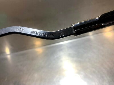 PORSCHE 981 718 991 911 Wiper arm 99162813103 + 99162813202 RHD Right Hand Drive – Produktansicht 3