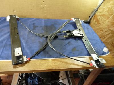 Ford Mondeo MK4 Ghia 2.5 ST Fensterheber vorne links 7S71A23201BN – Produktansicht 2