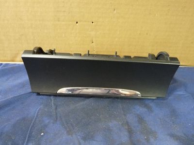 VW Passat 3C 3C0863284/A / 3C0 863 284 /A ORIGINAL gebraucht - Aschenbecher – Produktansicht 1