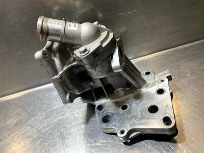 OPEL ASTRA K Insognia B 1.4 TURBO B14XFT Halter Gehäuse Wasserpumpe GM 12641869 – Produktansicht 2