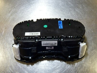 GENUINE AUDI Q3 2.0 TDI 2011 ORIGINAL gebraucht - 2017 Instrument Cluster Speedometer 8U0920980E – Produktansicht 4