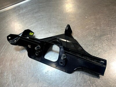 Porsche Panamera 970 Stützwinkel Halter hinten links 97055547700 – Produktansicht 1