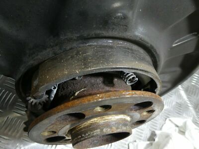 Original Mercedes W204 C Klasse Achsschenkel hinten Rechts mit handbremse – Produktansicht 3