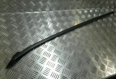 Opel Astra K 1.4 Seitenleistenverkleidung Frontscheibe rechts GM 39041884 - – Produktansicht 1