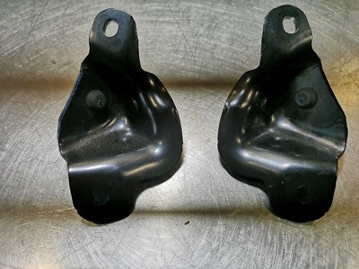 AUDI Q2 Orig. Halter Heckklappe 81A827605A 81A827606A L + R ORIGINAL gebraucht - Tragkonsole – Produktansicht 2