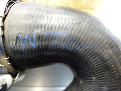 Audi A1 8X VW Seat 1.6 TDI Orig. ORIGINAL gebraucht - Ladeluftrohr – Produktansicht 3