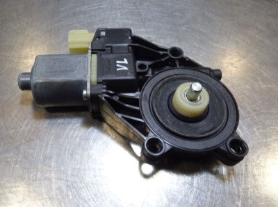 Ford Fiesta VI 1.5 TDCI Fensterhebermotor vorne links 8A61-14A389-A – Produktansicht 1