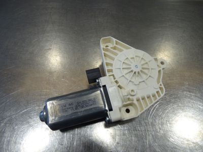 VW Passat Variant 3G B8 Fensterhebermotor hinten links 5Q4959802D ORIGINAL gebraucht - HighLine – Produktansicht 1