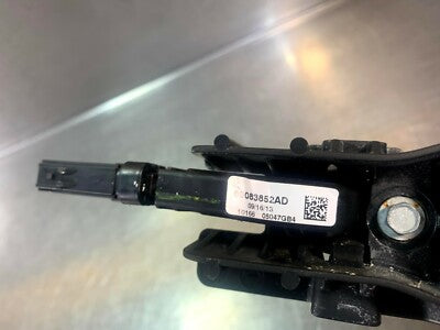 Jeep Grand Cherokee IV WK2 Chrome Handle Keyless Keyhole Right Front 68083852AE – Produktansicht 4