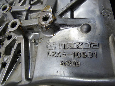 Stirndeckel für Mazda 3 6 CX-7 2.2 CITD R2AA motor R2AA10501 ORIGINAL gebraucht - Abdeckung – Produktansicht 3