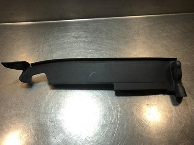 Audi A3 8V 2017 2.0 TDI Motorhaube Dichtung vorne links 8V0821169D gebraucht - Original – Produktansicht 1