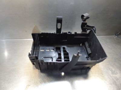 Opel Astra J Sports Tourer 1.7 CDTI Batteriekonsole / 13354420 ORIGINAL gebraucht - 13308434 – Produktansicht 1