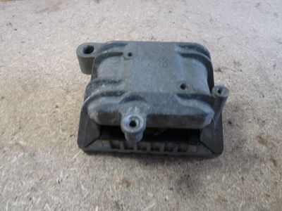 VW Passat 3C Lim. 2.0 FSI BLR Motorhalter 1K0199262 / 1K0 199 262 ORIGINAL gebraucht - Motorlager – Produktansicht 1