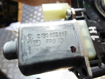 JEEP COMPASS II 2021 Orig Fensterheber Motor Hinten Links 0130822663 C54626-101 – Produktansicht 3