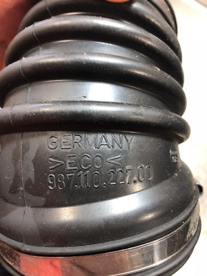 Porsche Cayman Boxster 987 Luftführung Hutze Luftfilter 98711022700 – Produktansicht 2