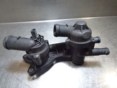 Seat Ibiza 1.4 TSI Thermostatgehäuse / 03C 121 026 S ORIGINAL gebraucht - 03C121026S – Produktansicht 2