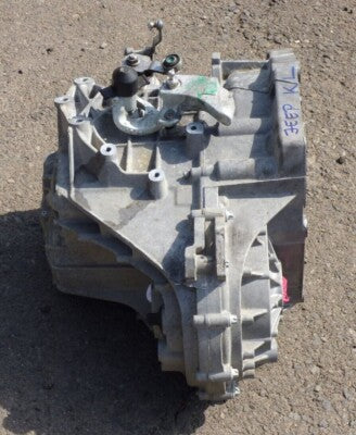 Jeep KL 2.0 MTJ 75TKm Diesel 140 PS 6 Gang Getriebe Schaltgetriebe ORIGINAL gebraucht - Cherokee – Produktansicht 3