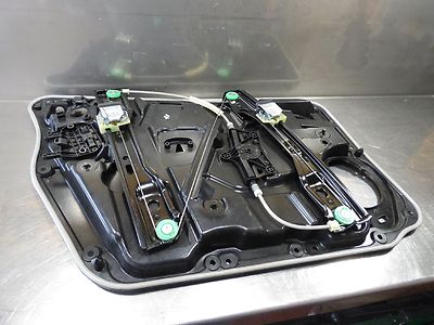 Mercedes-Benz A-Klasse W176 Fensterheber vorne rechts ohne Motor A1767200279 – Produktansicht 2