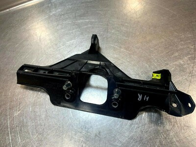 Porsche Panamera 970 Stützwinkel Halter hinten rechts 97055547800 – Produktansicht 1