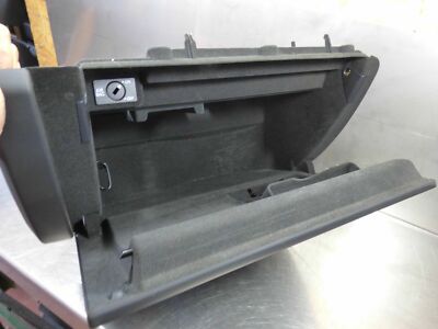 AUDI A5 8T A4 B8 2008-2012 BLACK GLOVE BOX 8K2857035B – Produktansicht 2