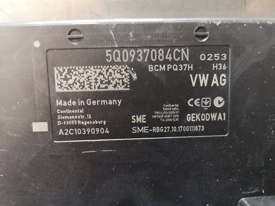 Audi Q2 A3 8V Bordnetzsteuergerät Steuergerät Zentral 5Q0937084CN ORIGINAL gebraucht - Bordnetz – Produktansicht 2
