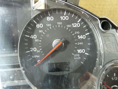 Audi A8 3.0 TDI V6 Quattro Tacho Kombiinstrument (MPH+Km/h) 4E0920950A – Produktansicht 2
