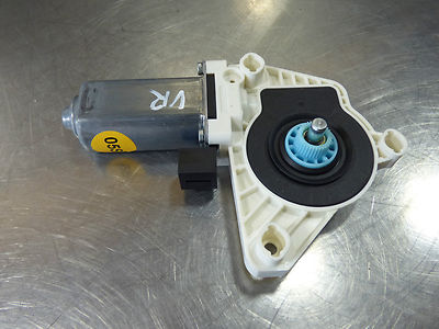 VW Passat 3G B8 Golf 7 Motor vorne rechts 5Q4959802B ORIGINAL gebraucht - Fensterhebermotor – Produktansicht 1