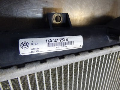 AUDI A3 8P VW 1.9 TDI Golf Passat Caddy III Touran Ladeluftkühler ORIGINAL gebraucht - 1K0145803A – Produktansicht 2