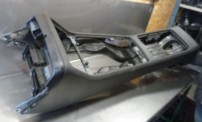 Audi A8 3.0 TDI V6 Quattro Konsole Verkleidung 4E0863241D ORIGINAL gebraucht - Mittelkonsole – Produktansicht 3