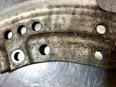 Porsche Boxster 981 S GTS Brems Radträger Abdeckblech Blech Rechts 98135280202 – Produktansicht 2