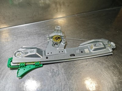 Opel Astra J Fensterheber hinten links ohne Motor 13350761 – Produktansicht 1