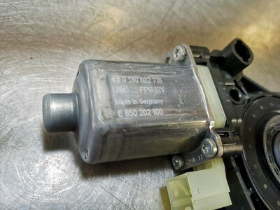 Audi Q2 2018 Fensterhebermotor vorne rechts 5Q0959802B RHD Front Left gebraucht - Original – Produktansicht 3