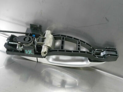 FORD MONDEO MK4 GIA DRIVER SIDE DOOR HANDLE & BRACKET IN SILVER 2008 – Produktansicht 1