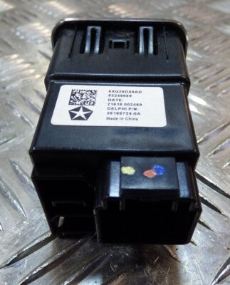 JEEP COMPASS II 2021 USB ORIGINAL gebraucht - AUX 5XG28DX9AD 35166724-0A ORIGINAL gebraucht - 53249959 – Produktansicht 3