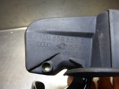 AUDI A8 4E Facelift Tankklappe Tankdeckel 4E0809857E schwarz LZ9Y – Produktansicht 6