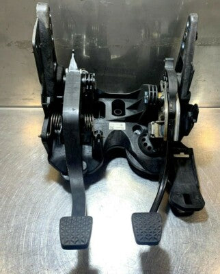 OPEL ASTRA K Bremspedal Kupplungs Kupplung Pedal Block GM GM 366U ORIGINAL gebraucht - 39117366 – Produktansicht 1