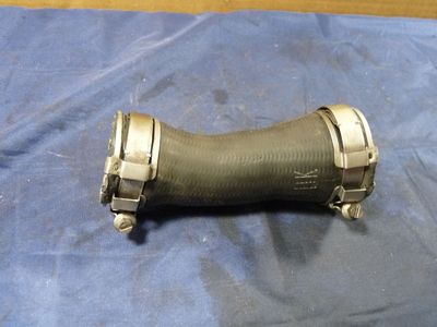 AUDI A6 4F 2.7 TDI V6 Bj.2006 Ladeluft 4F0145944F / 4F0 145 944 F ORIGINAL gebraucht - Druckschlauch – Produktansicht 1