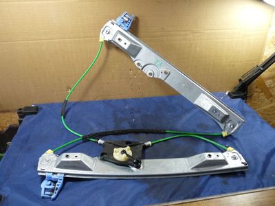 Opel Corsa C 1.3 CDTI Bj.:2009 vorne rechts (ohne Motor) ORIGINAL gebraucht - Fensterheber – Produktansicht 1