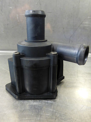 Audi A5 2.0 TDI Wasserpumpe 8K0819147 8K0 819 147 ORIGINAL gebraucht - Zusatzwasserpumpe – Produktansicht 2
