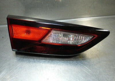 OPEL ASTRA K Limo 5 türer Rückleucht innen Heckklappenleuchte links 39032992 – Produktansicht 1
